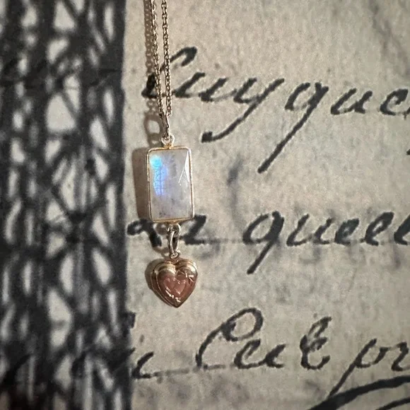 14k Locket Moonstone Chain Necklace - Picture 2 of 9